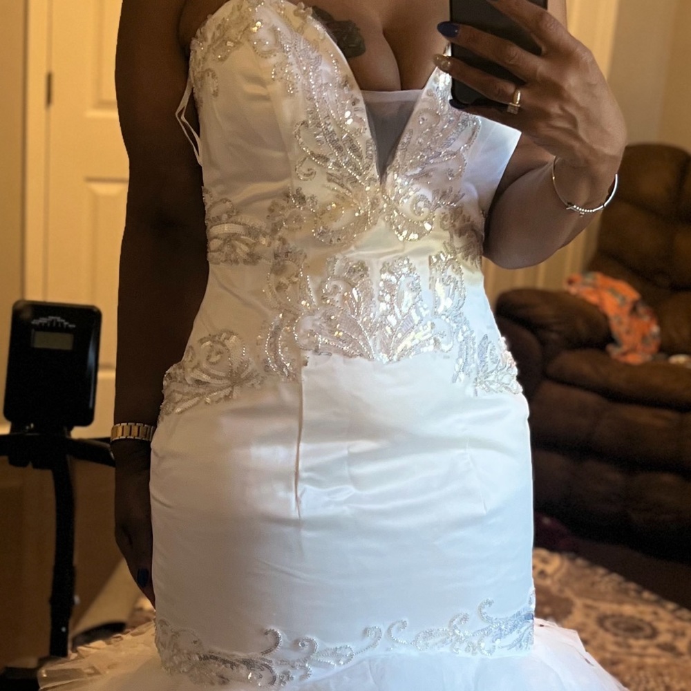 Brand new custom mermaid wedding gown